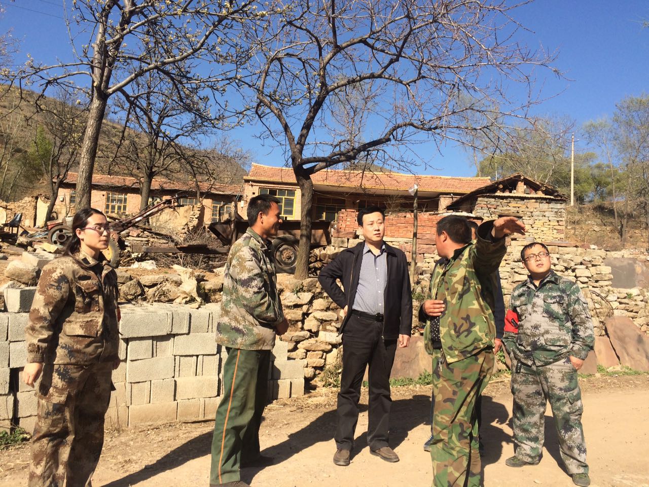 县委常委、组织部长孟玲珑调研脱贫攻坚工作 县委常委、组织部长孟玲珑调研脱贫攻坚工作
